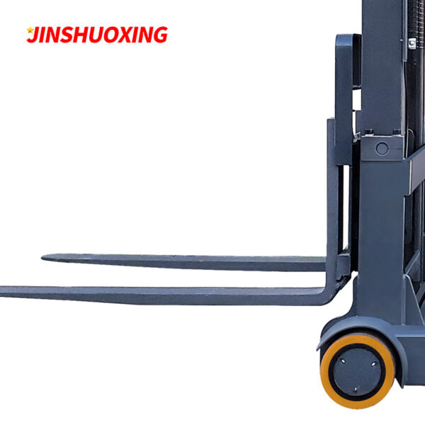KLA20 electric counterbalanced stacker - Image 7